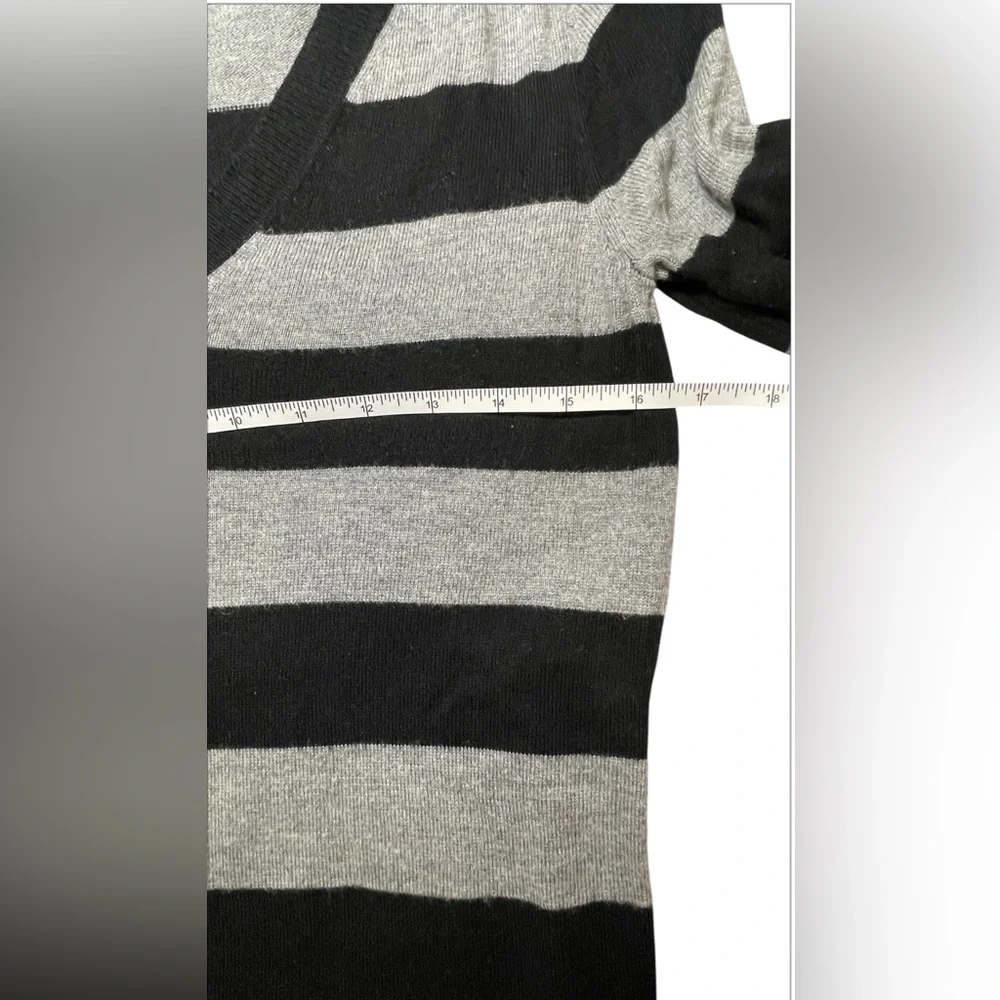 Mossimo Sweater Pullover - Picture 4 of 8